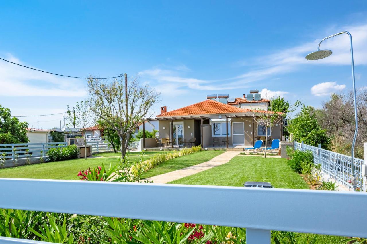 Azzurro Seafront Houses Nea Kallikrateia Екстериор снимка