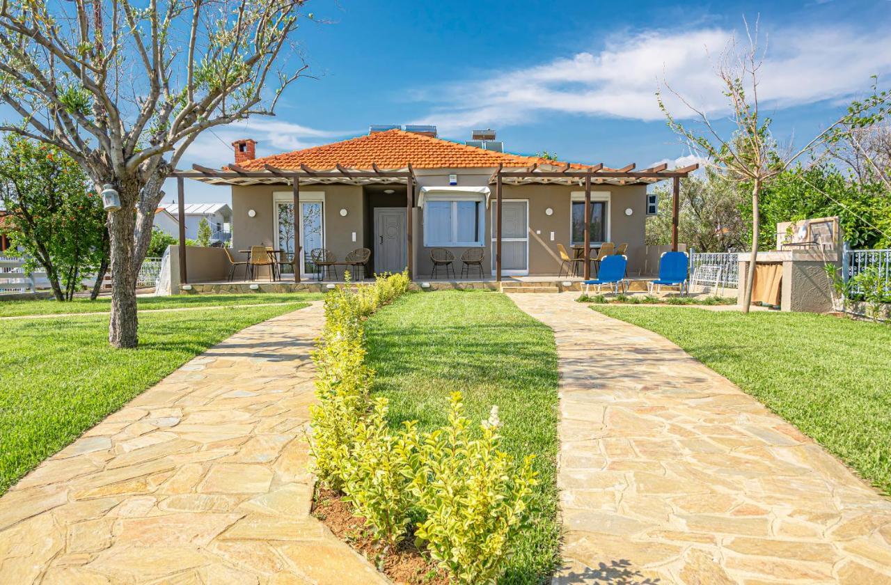 Azzurro Seafront Houses Nea Kallikrateia Екстериор снимка